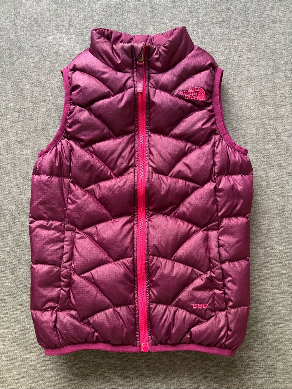 The North Face Girls' 10/12 reversible Puffer vest 550 down